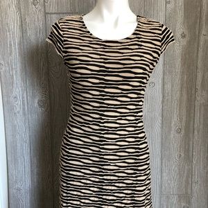 ECI New York Black & Tan Short Sleeve Maxi Dress